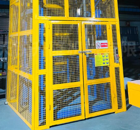 华南热作学院货梯可以安装在室外吗