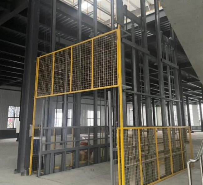 华南热作学院请详细介绍一下货梯安装在室外的维护方法